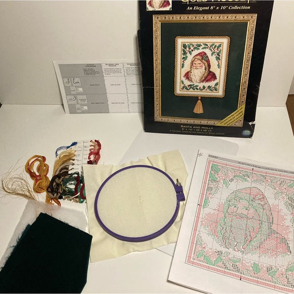Santa & Holly cross stitch Kit Gold Nuggets Dimensions Vintage Christmas Complet - Picture 3 of 5